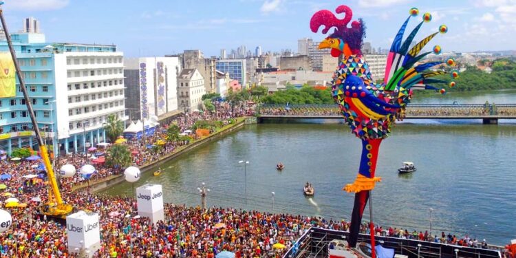 Carnaval do Recife bateu recorde superando em 200 mil a marca de 2025