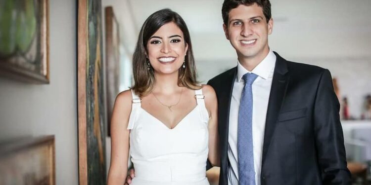 Tabata Amaral e João Campos representam o encontro de trajetórias quase opostas na política