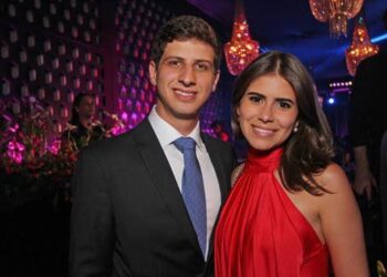 Lara Santana é a ex-noiva do atual prefeito do Recife, João Campos