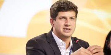 O prefeito de Recife, João Campos