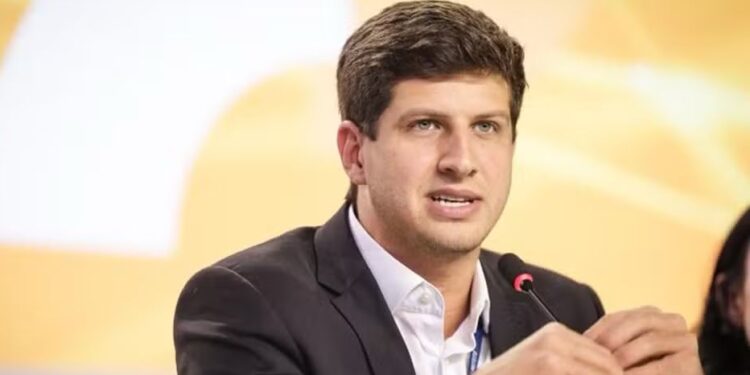 O prefeito de Recife, João Campos (PSB)