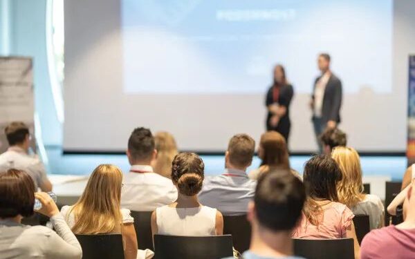 As inscrições são gratuitas e podem ser feitas no fiepe.org.br.