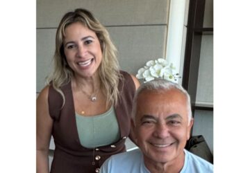 A diretora da Rádio Nova Brasil Karina Siqueira e o colunista social Gerardo Rabello