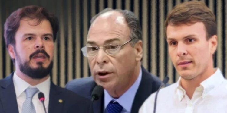 Além do ex-senador, dois filhos dele também foram alvos de operação da PF