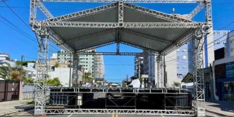 Prefeitos do Nordeste buscam reduzir cachês altos de artistas