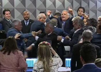 Deputados se desentenderam durante sessão