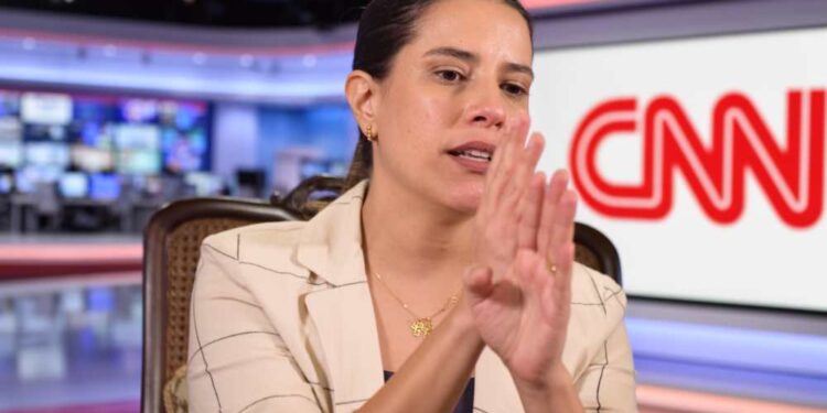Raquel Lyra evita revelar apoio presidencial em entrevista à CNN