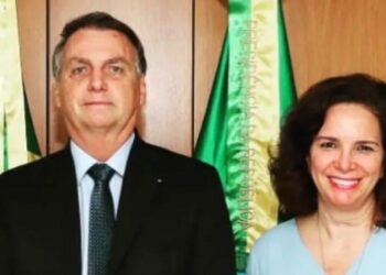 Bolsonaro e Dra. Gadelha, na linha de frente das 700 mil mortes por COVID