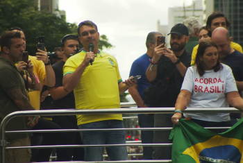 O senador Flávio Bolsonaro (PL-RJ) participa da manifestação "Acorda, Brasil"