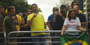 O senador Flávio Bolsonaro (PL-RJ) participa da manifestação "Acorda, Brasil"