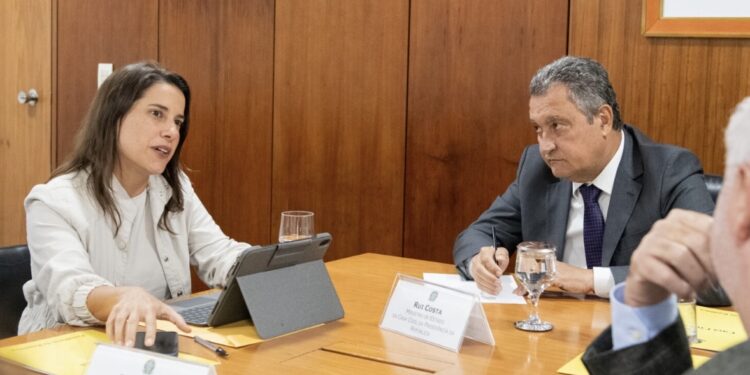 A governadora Raquel Lyra (PSD) e o ministro Rui Costa