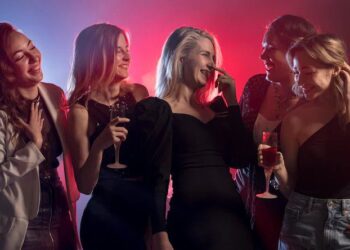 Daniel Vorcaro tinha um amigo que “agenciava” garotas durante as viagens