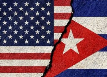 Autoridades cubanas ressaltam não haver disputa com Washington, mas dizem estar em alerta enquanto país enfrenta apagões e escassez de combustíveis