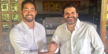 O pré-candidato a deputado estadual Ednaldo Moura e o prefeito de São Lourenço da Mata, Vinícius Labanca