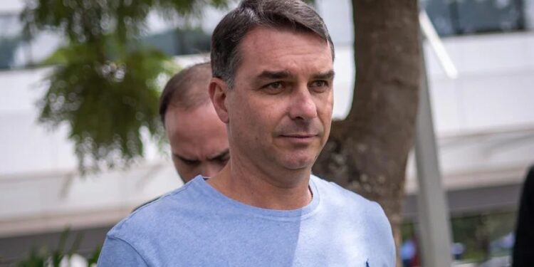 O senador, Flávio Bolsonaro (PL)