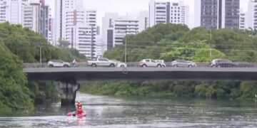 Remador desapareceu ao cair no Rio Capibaribe próximo ao Parque das Graças