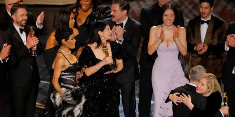 Diretor e equipe de 'Uma Batalha Após a Outra' no Oscar 2026