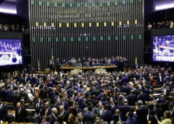 Centrão se mobiliza no STF para evitar delação de banqueiro