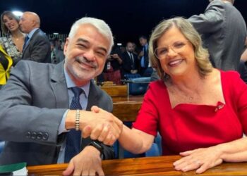 Os senadores pelo PT-PE Humberto Costa e Tereza Leitão.