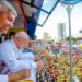 O governador da Bahia, Jerônimo Rodrigues, e o presidente Lula durante o Carnaval de Salvador