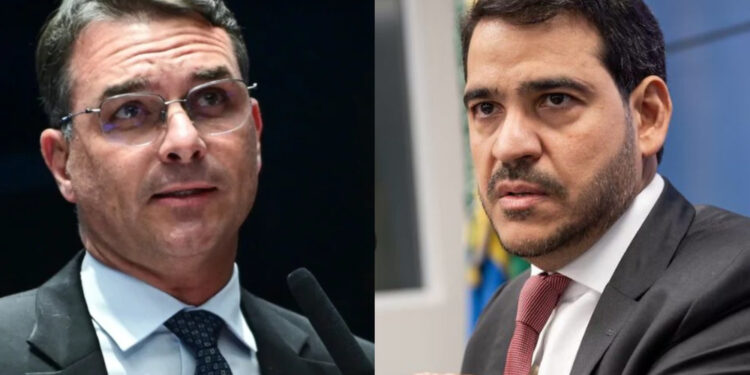 O senador Flávio Bolsonaro (PL) e Jorge Messias
