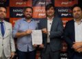 Syer Rodrigues (ao centro) é o atual presidente municipal do Partido Novo em Jaboatão dos Guararapes.