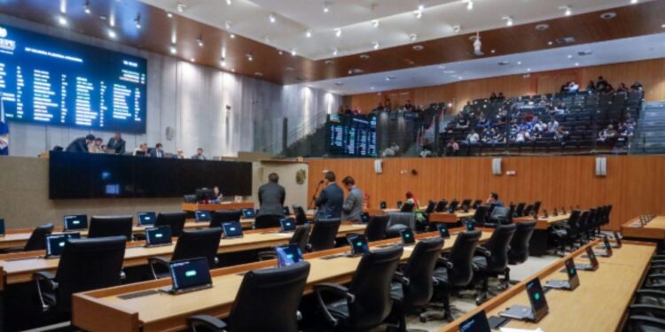 Plenário da Alepe. Foto: Reprodução.