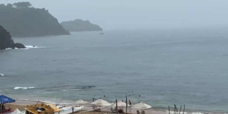 Chuva forte atinge Fernando de Noronha