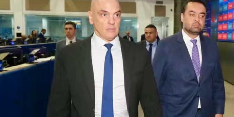 O ministro do STF Alexandre de Moraes e o ex-governador do RJ Cláudio Castro