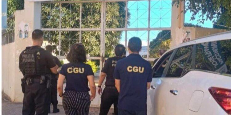 Policiais federais em Jardim no Ceará