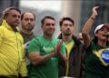 Família Bolsonaro volta ao centro das críticas