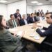 Ao lado de prefeitos, a governadora debateu soluções para a situação