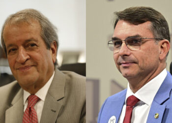O presidente nacional do PL, Valdemar Costa Neto e o senador Flávio Bolsonaro (PL-RJ) (esq. p/ dir.)