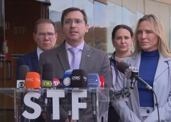 Presidente do BRB, Nelson Souza, advogado-geral da União, Flávio Roman, e governadora do DF, Celina Leão