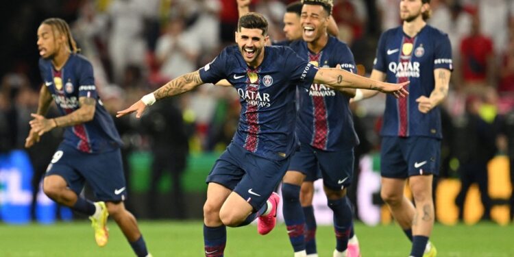 França empata por 1 a 1 e vence a Inglaterra nos pênaltis por 4 a 3
