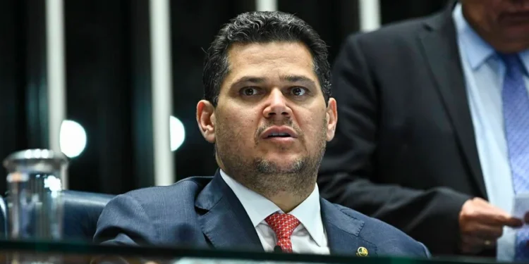 O presidente do Senado, Davi Alcolumbre (União-AP)