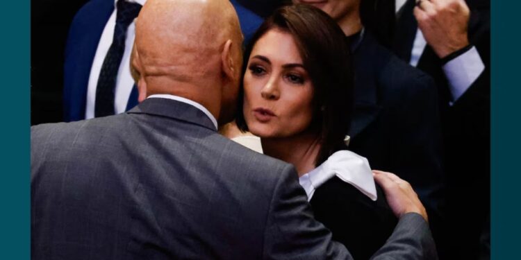 O Ministro Alexandre de Moraes, do STF, e ex-primeira-dama Michelle Bolsonaro. Foto: Wilton Junior/Estadão