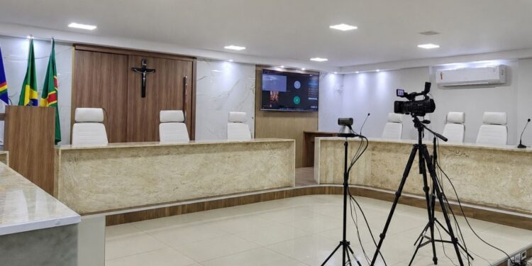 Plenário de Câmara de Vereadores de Arcoverde. Foto gerada por IA.