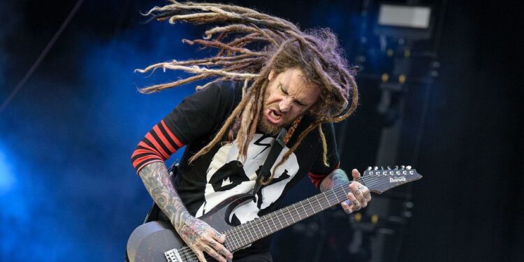 Korn voltará ao Brasil em 2026; grupo tocou no Rock In Rio 2015