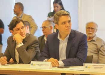 Marcelo Beltrão Siqueira, presidente da AMA/AL, e Pedro Freitas, presidente da Amupe e prefeito de Aliança