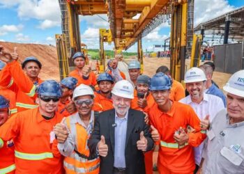 Ele pediu para participar pessoalmente da assinatura do contrato do trecho pernambucano
