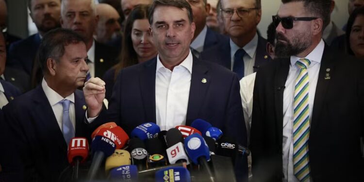 O senador Flávio Bolsonaro (PL)
