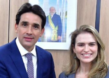 O deputado federal Silvio Costa Filho (Republicanos) e a Pré-candidata ao Senado Marília Arraes (PDT)