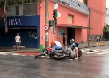 Acidente ocorreu na manhã desta quinta-feira (14)