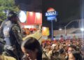Polícia Militar a cavalo gera polêmica durante festejos juninos em Caruaru
