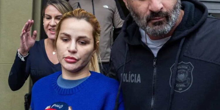 Deolane Bezerra é acusada de elo com o PCC