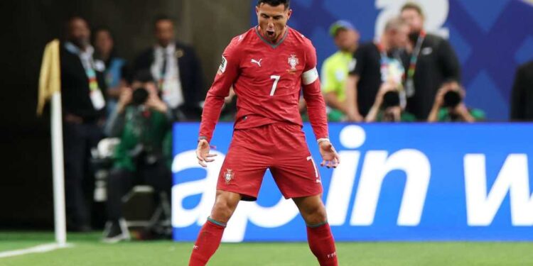 Cristiano está a 25 gols dos mil, craque chega a marca de 975