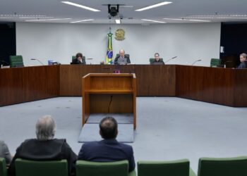 Gilmar Mendes comparou a medida à Lava Jato e criticou pressão por delações