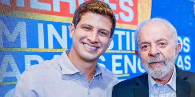 O ex-prefeito do Recife, João Campos (PSB); e o presidente Lula (PT).