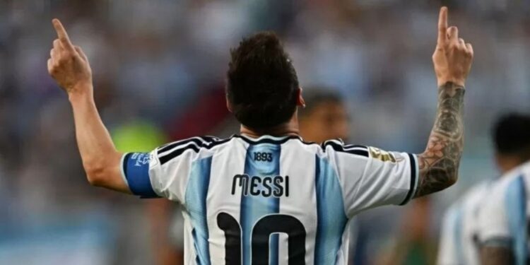 Messi, da Argentina, comemora gol contra a Argélia na Copa do Mundo
Imagem: Roberto Schmidt/AFP